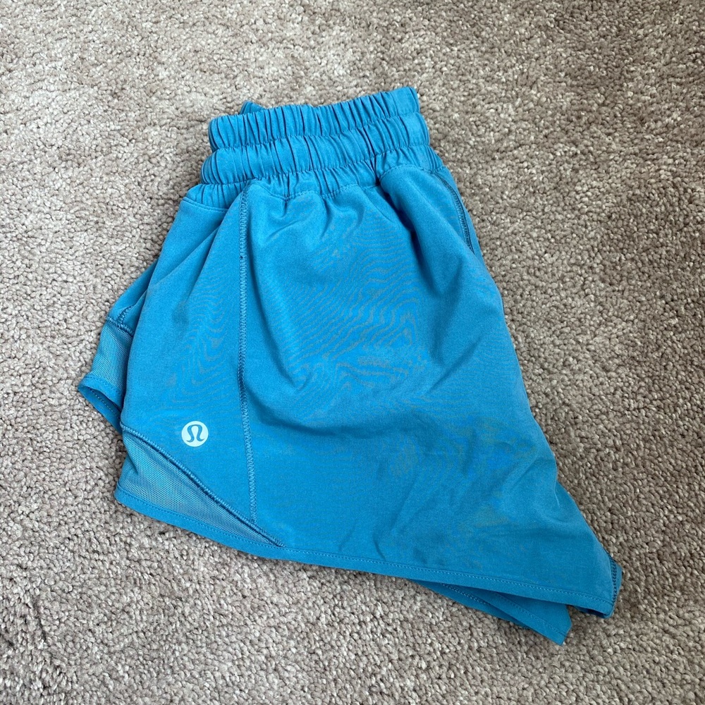 Lululemon Hotty Hot Shorts *2.5”